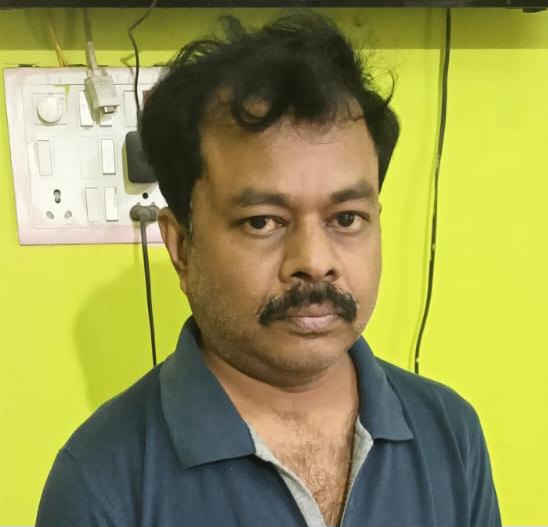 सरगुजा मे दूसरों की जमीन दिखाकर 7897000 रूपये की ठगी… आरोपी गिरफ्तार…जमीन की फर्जी एग्रीमेंट दस्तावेज भू- स्वामी के जानकारी के बगैर तैयार कर लोगों से ठगी करता था