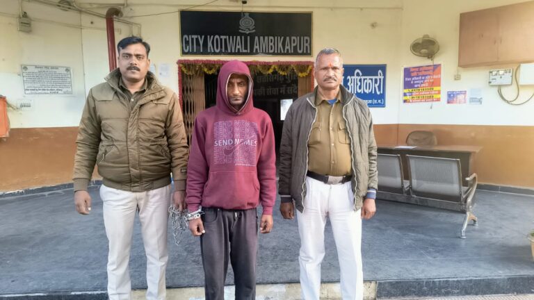 जगदंबा आभूषण भंडार में चोरी के प्रयास का खुलासा, नकाबपोश चोर गिरफ्तार