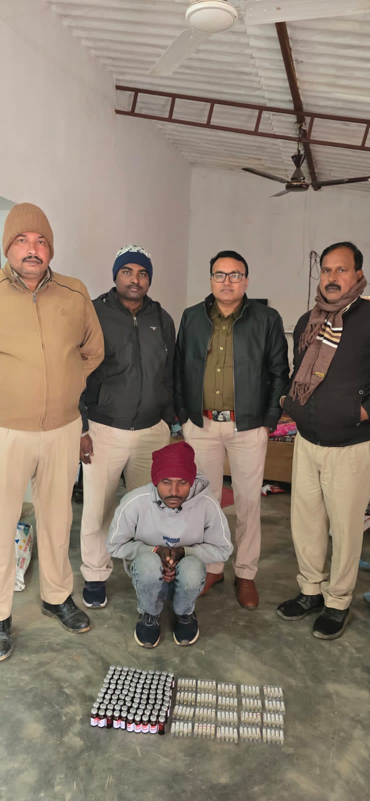 संभागीय आबकारी उड़नदस्ता की बड़ी कार्रवाई, कोरिया में नशीले इंजेक्शन सप्लायर गिरफ्तार