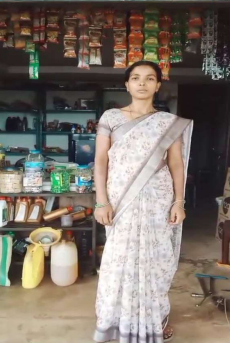 कुसमी की अनिता बनी लखपति दीदी आजीविका गतिविधियां से आत्मनिर्भरता की ओर हुई अग्रसर परिवार की आर्थिक सुदृढ़ीकरण में दे रहीं सहयोग