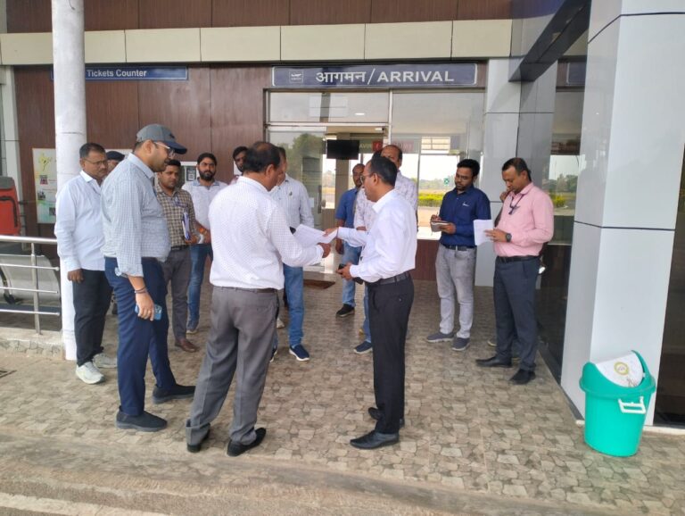 कलेक्टर ने मां महामाया एयरपोर्ट का किया निरीक्षण दिए आवश्यक दिशा-निर्देश 30 मार्च से शुरू होगी दिल्ली और कोलकाता के लिए सीधी विमान सेवा