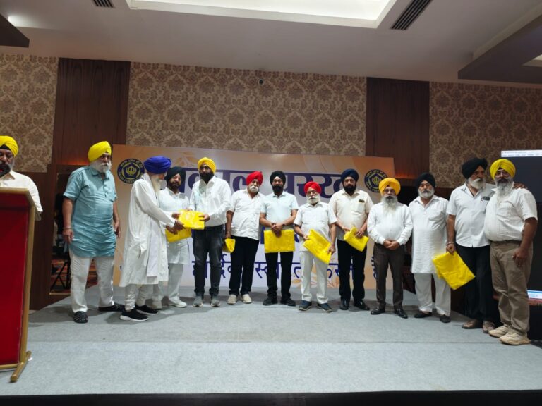 अमरजीत सिंह दत्ता जी को प्रदेश अध्यक्ष नियुक्त किया गया व प्रदेश सलाहकार के रूप मे अमरजीत सिंह सलूजा, भाटापारा को मिला विशेष सम्मान।