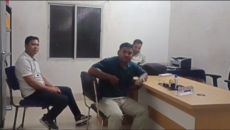 एक लाख रुपये रिश्वत लेते कृषि विस्तार अधिकारी गिरफ्तार, सरगुजा एसीबी की बड़ी कार्रवाई