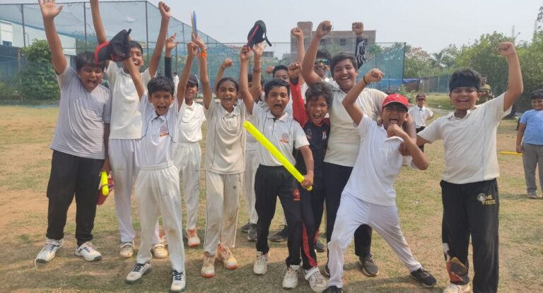 नन्हे क्रिकेटरों का महाकुंभ…विनायकम जूनियर्स क्रिकेट चैंपियनशिप का समापन……विनायकम जूनियर ब्लैक पैंथर्स ने जीता ख़िताब