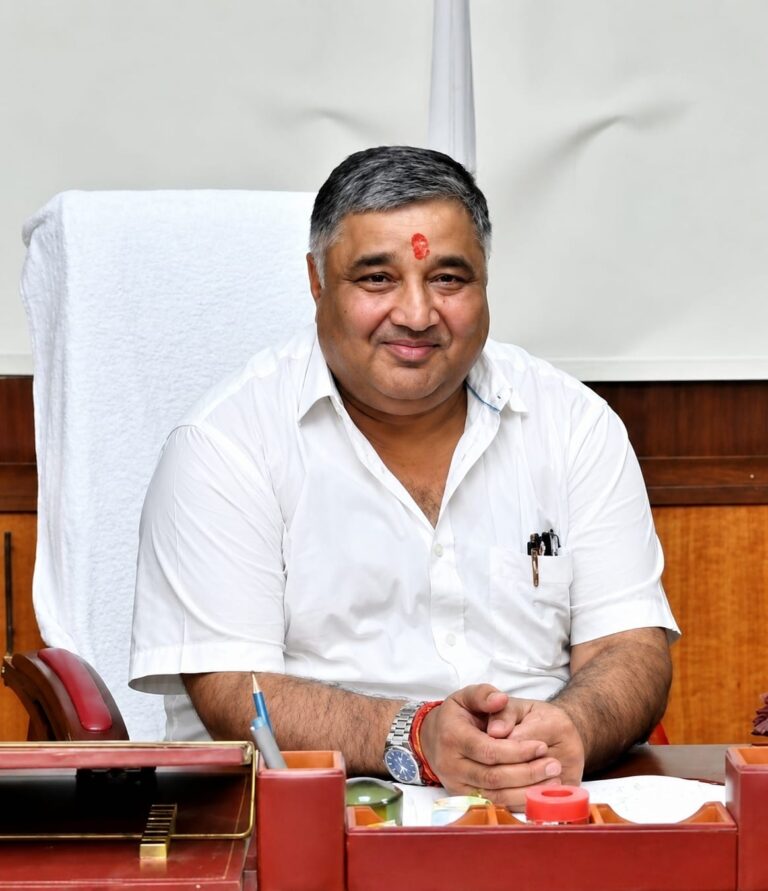 आत्मविश्वास, धैर्य और सकारात्मक सोच ही सफलता की सबसे बड़ी कुंजी” – मंत्री श्री राजेश अग्रवाल ने यूपीएससी प्रारंभिक परीक्षा में शामिल होने वाले अभ्यर्थियों को दी शुभकामनाएं