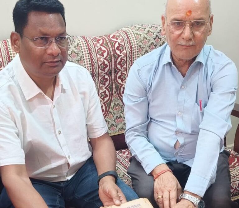 राष्ट्रीय पाण्डुलिपि सर्वेक्षण अभियान अंतिम चरण में, सरगुजा में मिली ऐतिहासिक और दुर्लभ पाण्डुलिपियां