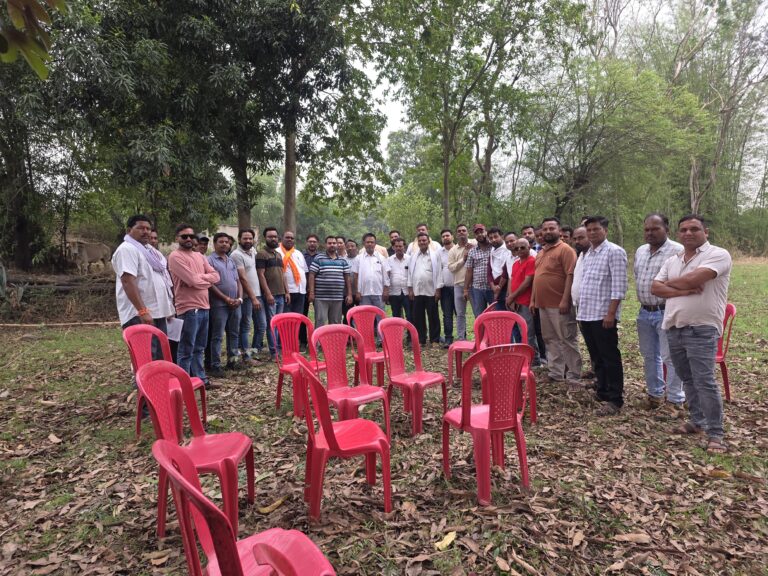 अमेरा खुली खदान में कोयला लोडिंग को लेकर ट्रक मालिक संघ और ट्रांसपोर्टरों के बीच हुई बैठक…..सात सूत्रीय मांगों को लेकर ट्रक मालिक संघ ने दी हड़ताल की चेतावनी