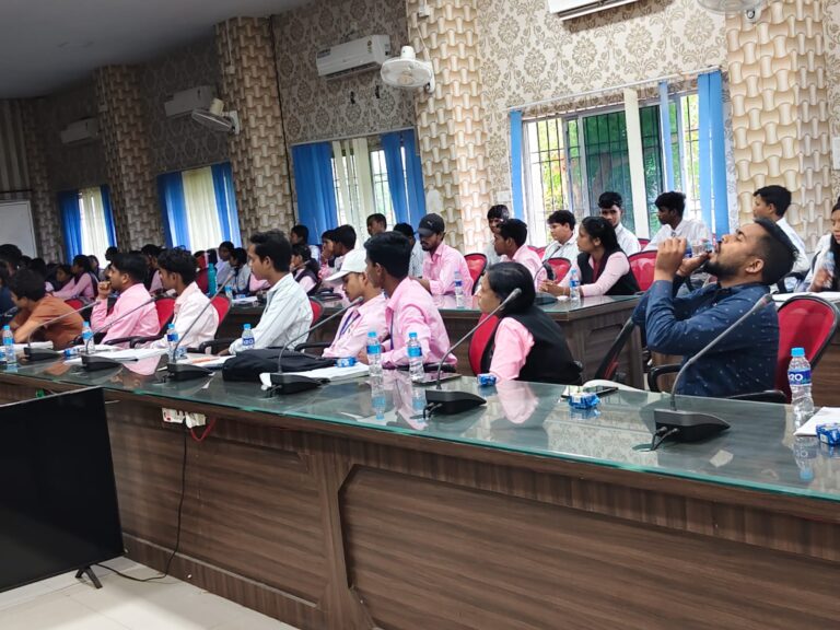 बच्चों को फोटोग्राफी की कला सिखाने  कार्यशाला का शुभारंभ