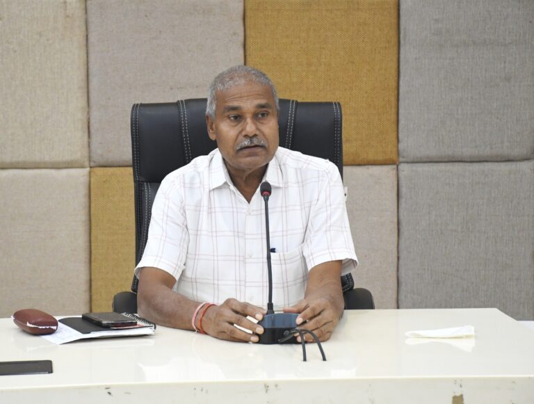 अब फिजिकल नहीं, ई-ऑफिस से ही चलेंगी सभी फाइलें ई-ऑफिस को गति देने अधिकारी-कर्मचारियों को मिला प्रशिक्षण