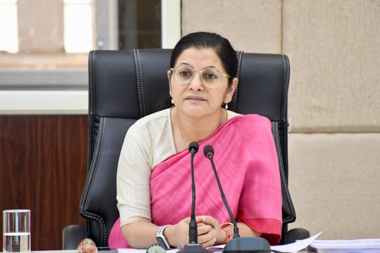 माय भारत पोर्टल से जुड़ेंगे युवा, कलेक्टर ने अधिक से अधिक पंजीयन सुनिश्चित करने के दिए निर्देश पीड़ित राहत पुनर्वास निति के तहत प्राथमिकता से पात्र हितग्राहियों को शासन की योजनाओं से करें लाभान्वित – कलेक्टर