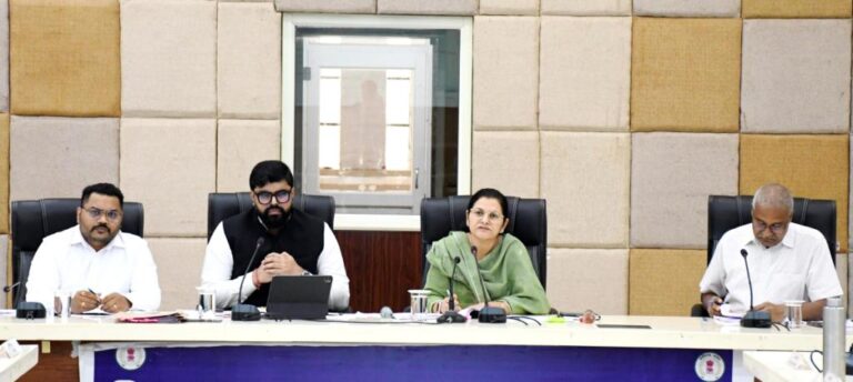 पेंशन की निरंतरता के लिए समय पर सत्यापन जरूरी सभी पात्र हितग्राहियों का सत्यापन शत-प्रतिशत प्राथमिकता से पूर्ण करें – कलेक्टर