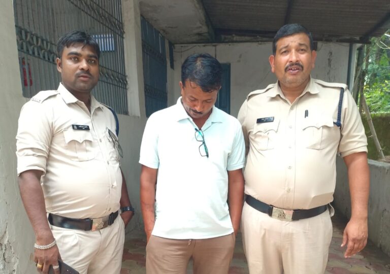 नशीले इंजेक्शन का सप्लायर 24 घंटे के भीतर गिरफ्तार, आबकारी टीम ने भेजा जेल