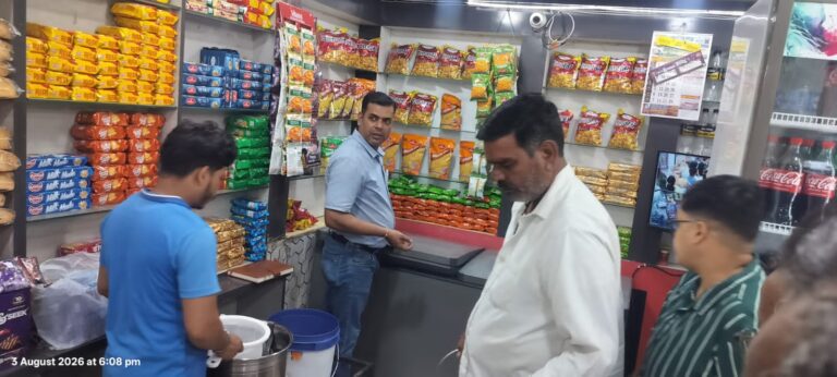 रजपुर एवं बिश्रामपुर में खाद्य सुरक्षा टीम ने किया होटल, रेस्टोरेंट, डेयरी एंव ढाबों  का निरीक्षण