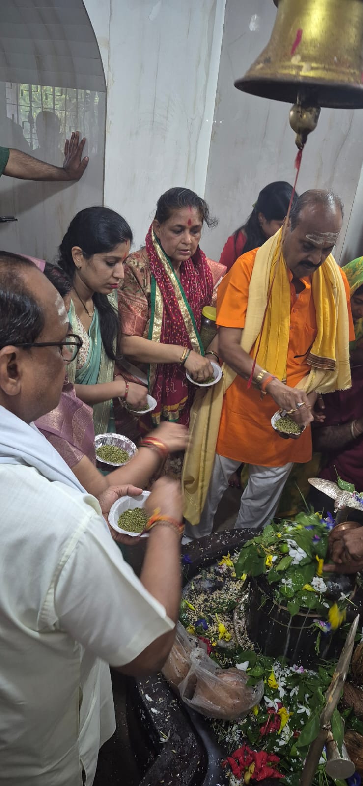 देवगढ़ धाम में चौथे सावन सोमवार भी हुआ महारुद्राभिषेक