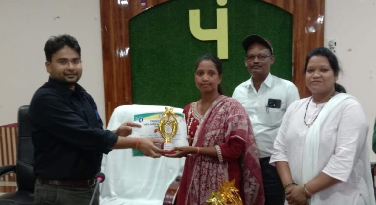 स्व सहायता समूह के सदस्यों को उद्यम ऋण से जोड़ने एवं उद्यम विस्तार पर दिया गया जोर’