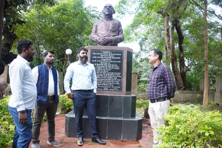 कलेक्टर श्री रोहित व्यास ने नगर पालिका क्षेत्र में चल रहे निर्माण एवं सौंदर्यीकरण कार्यों का किया निरीक्षण निर्माण कार्यों में तेजी लाने के निर्देश, गुणवत्ता एवं समय-सीमा का विशेष ध्यान रखने को कहा