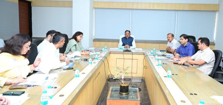 सुशासन की नई व्यवस्था – पारस पोर्टल से हर माह होगी योजनाओं की राज्यस्तरीय समीक्षा पारस पोर्टल से योजनाओं की होगी रियल टाइम मॉनिटरिंग