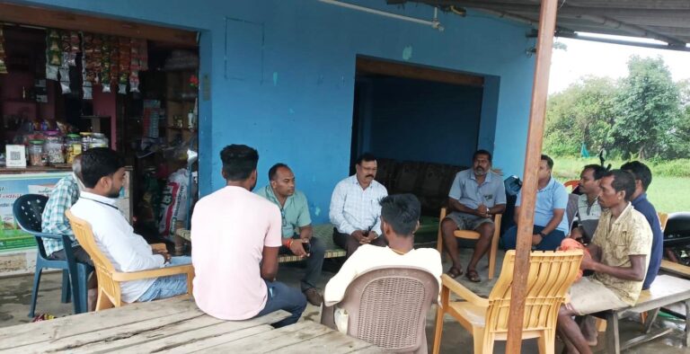धान बेचने की चिंता थी, कार्यालय की कतार में नहीं, अपने घर की चौखट पर मिला समाधान बोगी बाई के लिए घर बनीं सरकारी सेवा का केंद्र, मौके पर हुआ एग्रीस्टेक पंजीयन