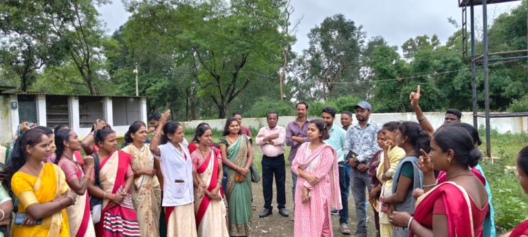 आकांक्षी विकासखंड लखनपुर में सीईओ जिला पंचायत ने किया सघन निरीक्षण विकास कार्यों की समीक्षा कर 74 ग्राम पंचायतों के सचिवों एवं रोजगार सहायकों को दिए आवश्यक निर्देश