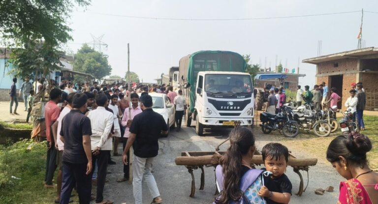 चांदनी बिहारपुर में तेज रफ्तार ट्रैक्टर ने महिला को कुचला, मौत से आक्रोशित ग्रामीणों ने MP-CG रोड किया जाम